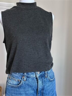 Joe Fresh Sleeveless Mock Neck Top Charcoal Gray medium Minimalist 90s vintage
